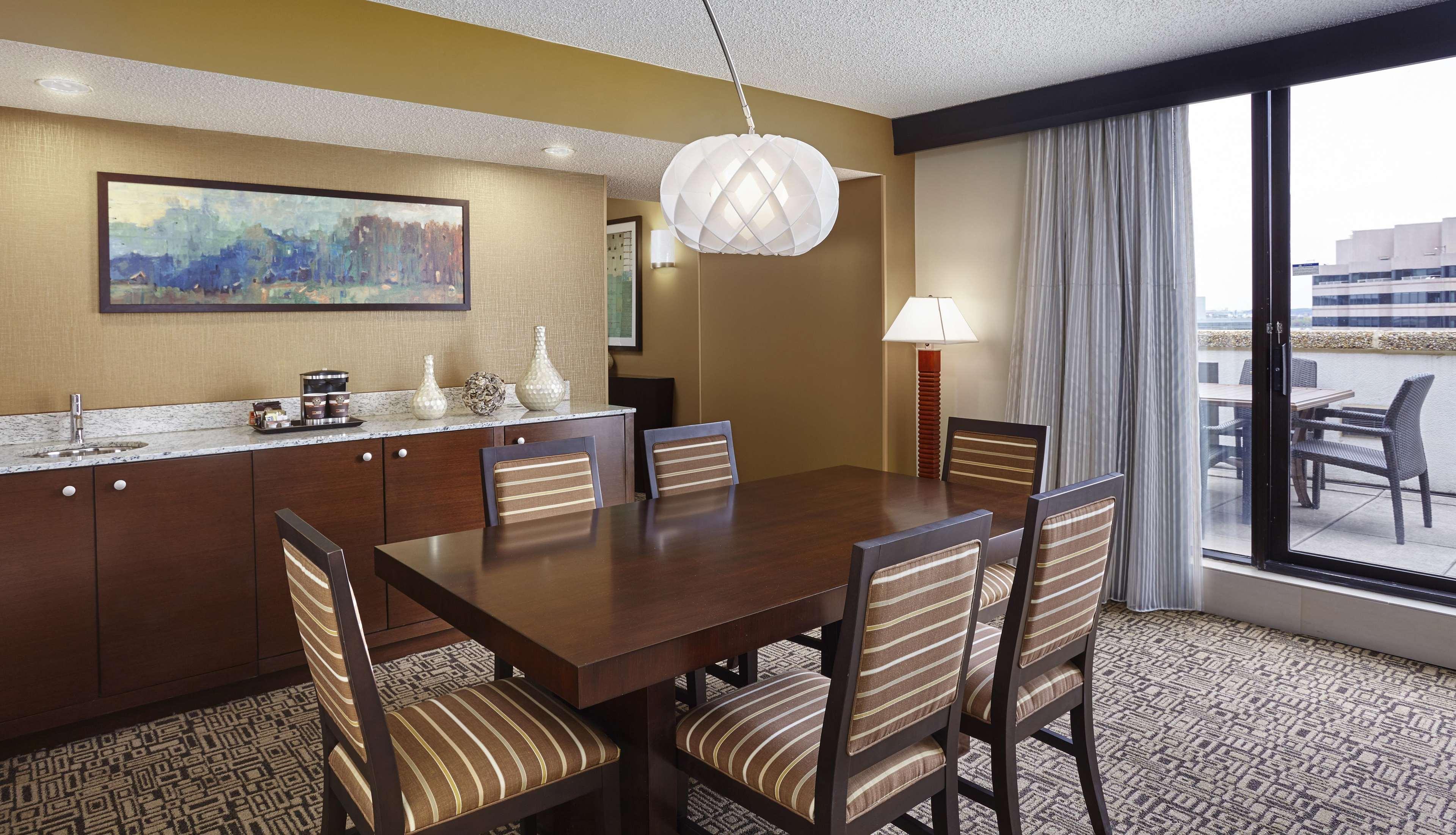 Doubletree By Hilton Washington Dc - Crystal City Arlington Exterior foto